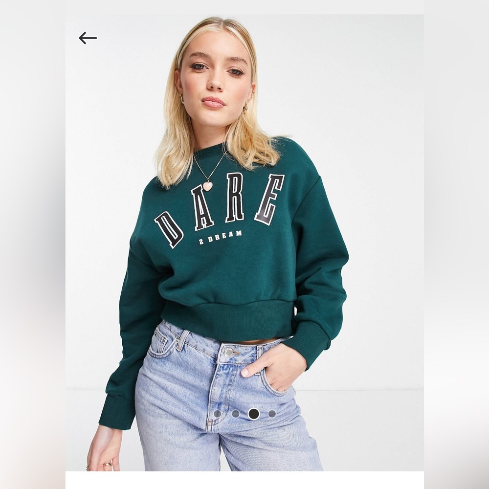 cropped sweater pullover graphic DARE